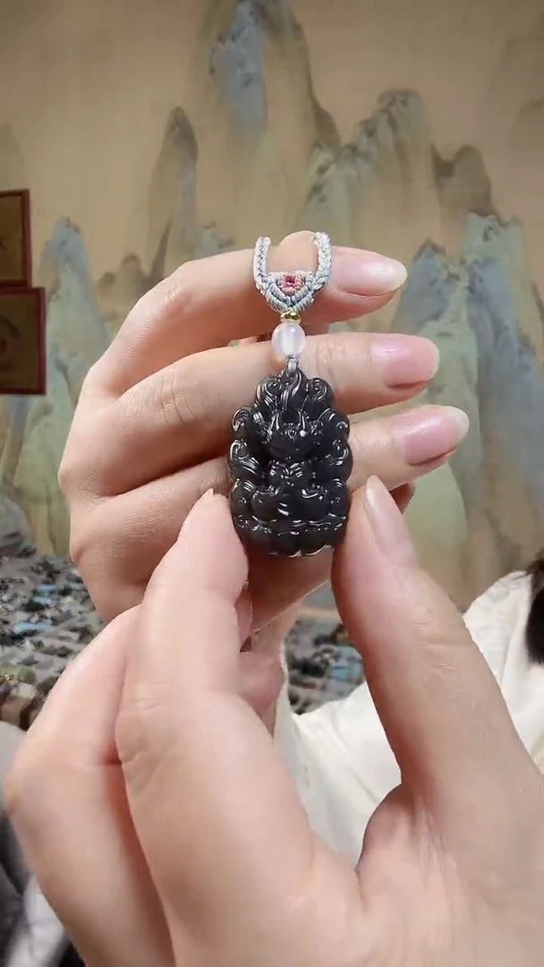 颈饰未镶嵌和田玉.