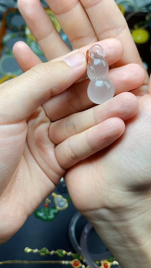 颈饰未镶嵌南红玛瑙葫芦 06