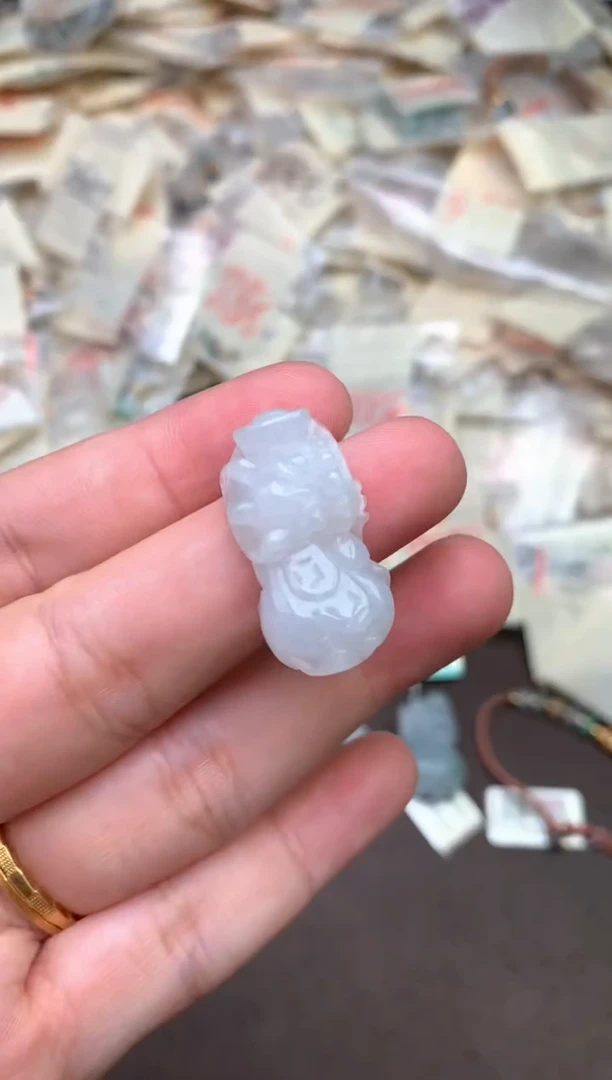 未镶嵌挂件翡翠—