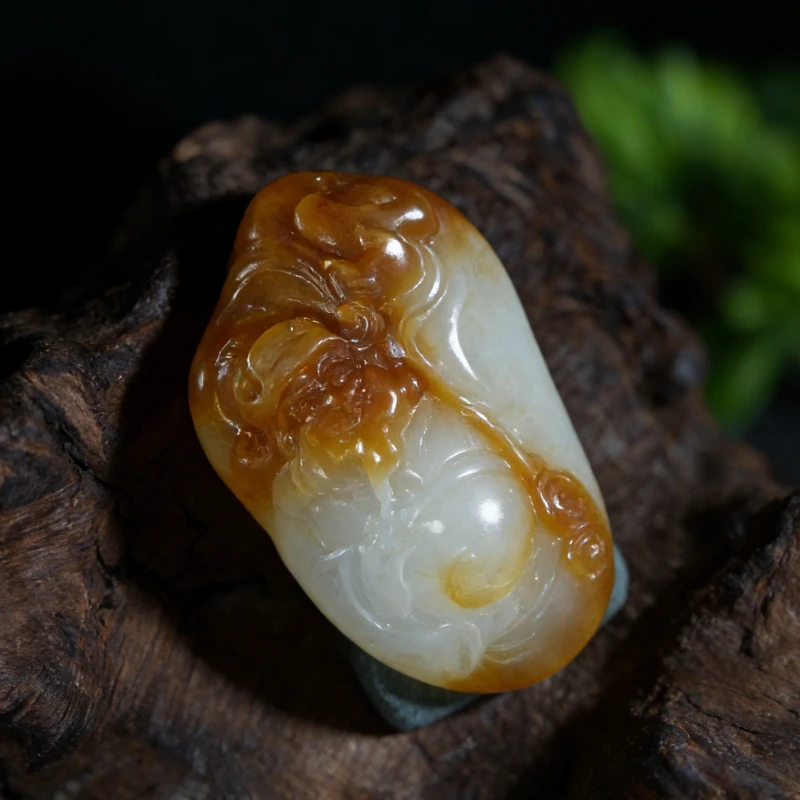 lot47 和田玉糖白俏色吊坠/QG51222-184605 保利山东