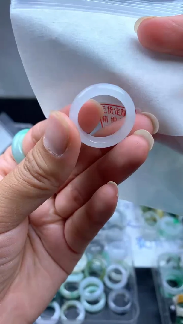 定制翡翠未镶嵌毛货需精细抛光戒圈 18#