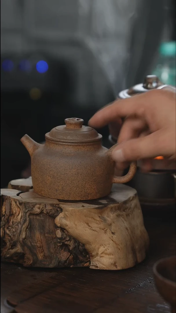 紫砂全手工正把德钟（南蛮烧）