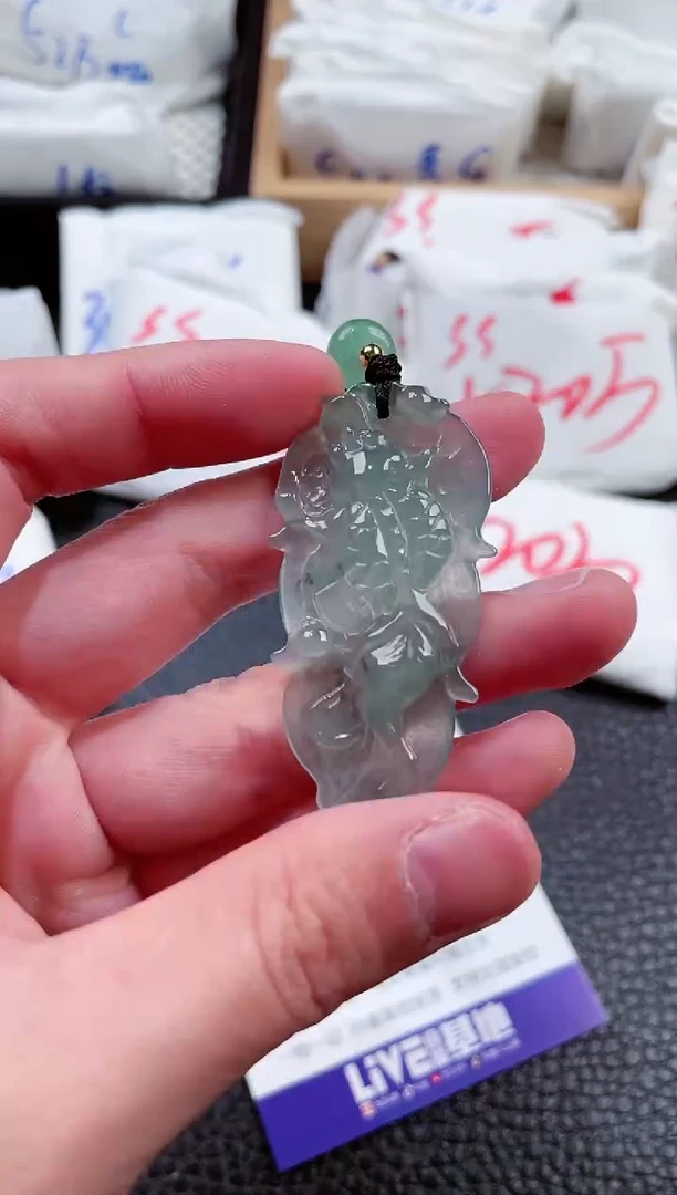 【闪购商品】翡翠颈饰未镶嵌00000137