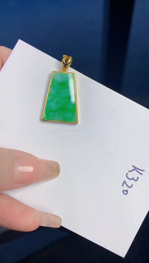 颈饰未镶嵌翡翠缅甸天然翡翠A货