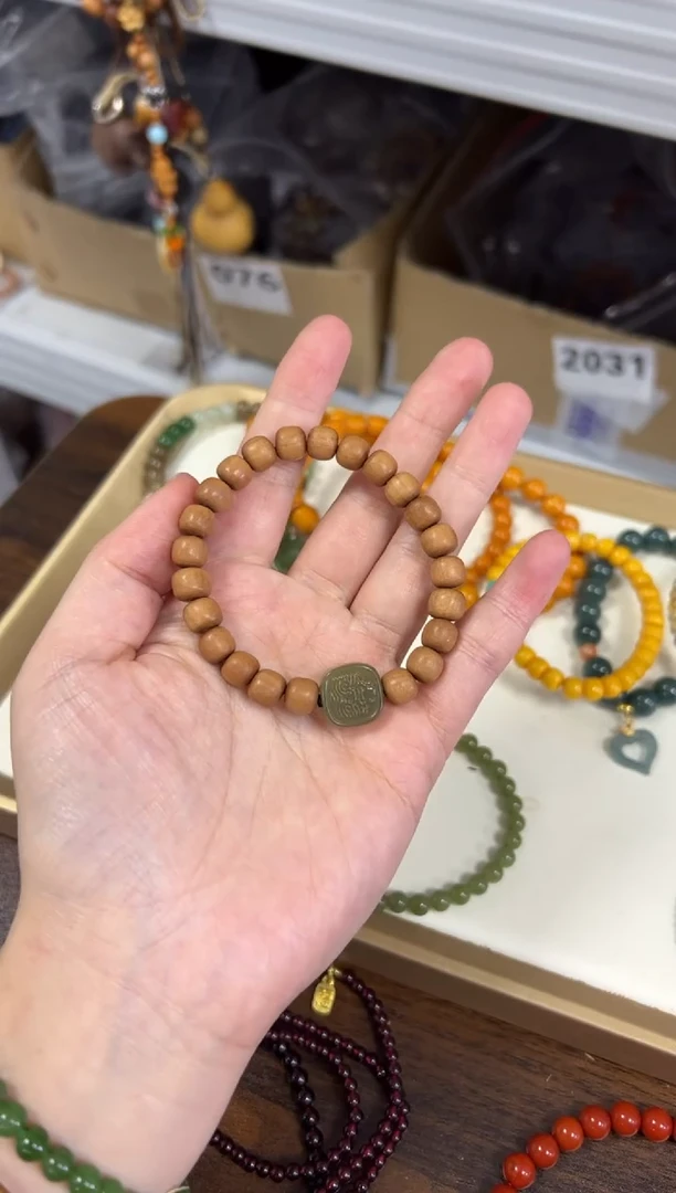 未镶嵌檀香木手串老檀香木和田扎基款手串[1381]