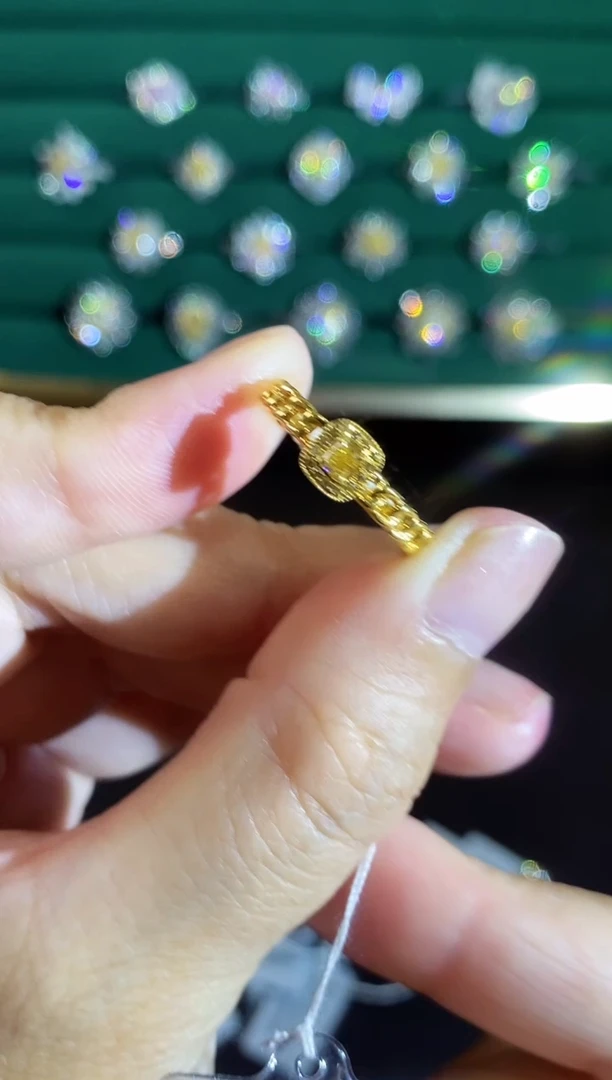 18K金镶嵌戒指钻石05