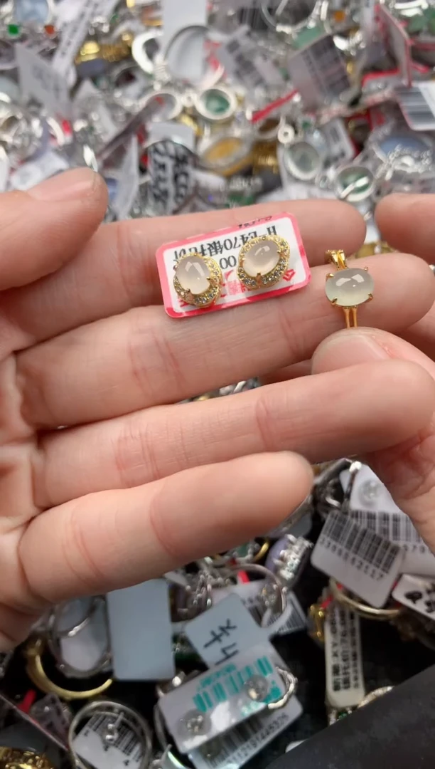 银S925镶嵌戒指翡翠8888        7