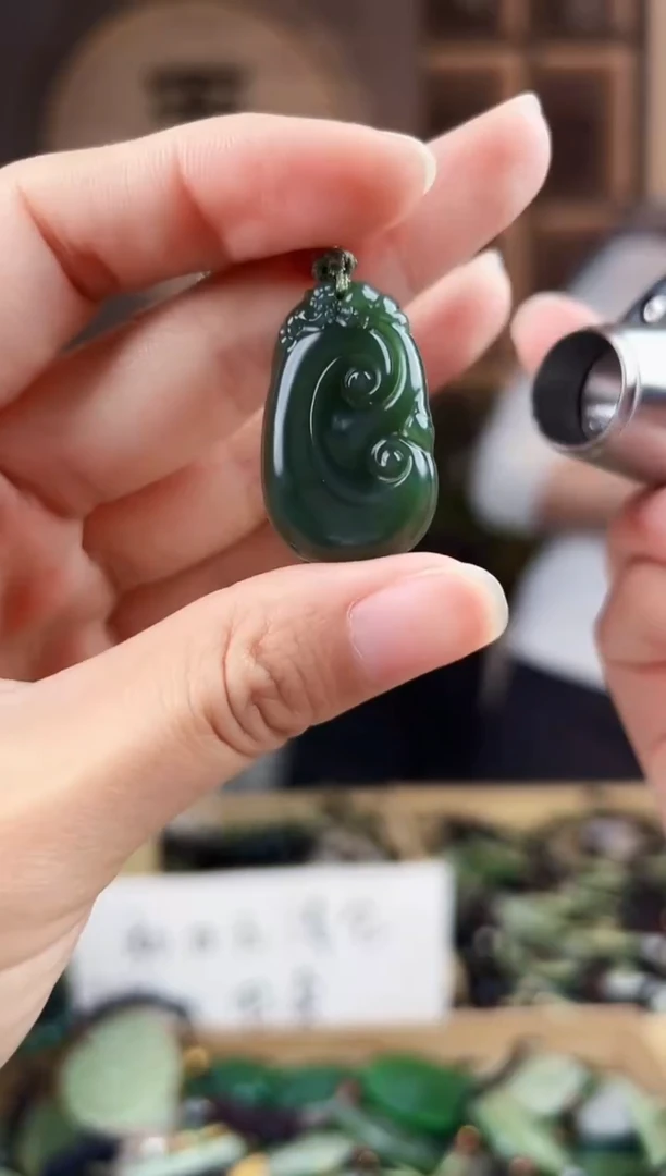 颈饰未镶嵌和田玉拍一发一，多样性发货