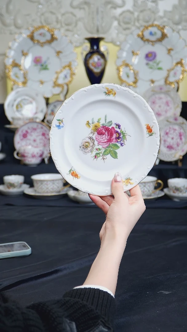 瓷婷婷中古器物如图所示16