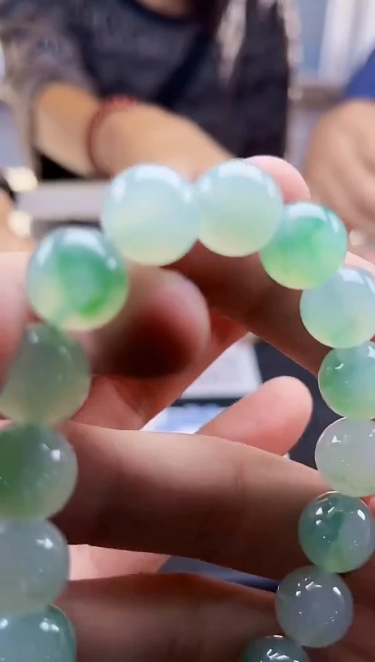 定制翡翠未镶嵌萌****?毛货需精细抛光拍一发一