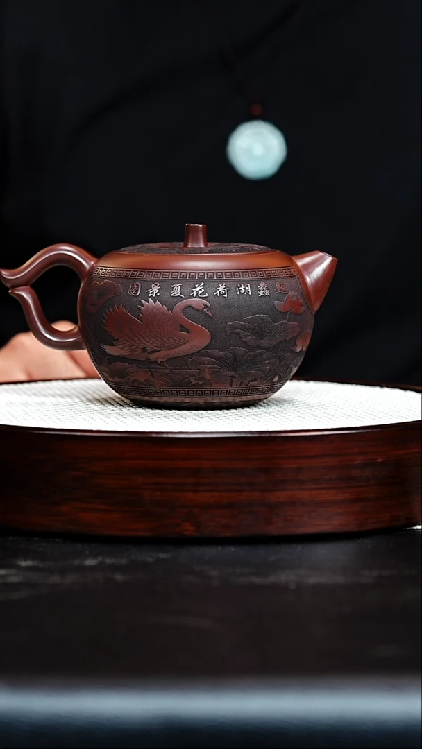 茶壶紫砂宜兴紫砂 石红 夏花荷湖