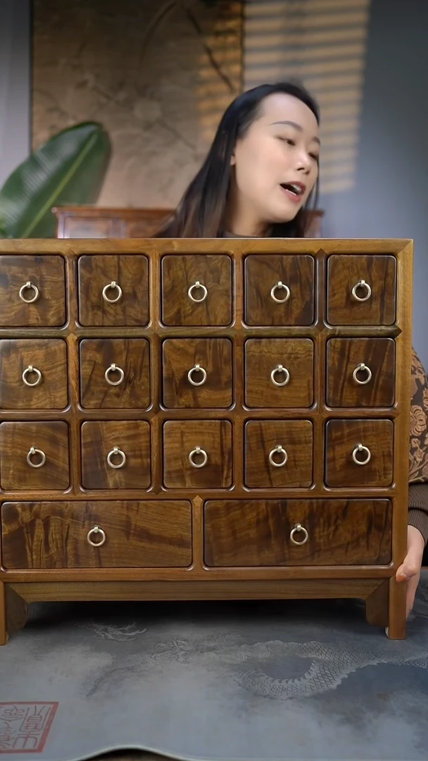 【闪购商品】金丝楠木艺阴沉木满花精工多宝柜886