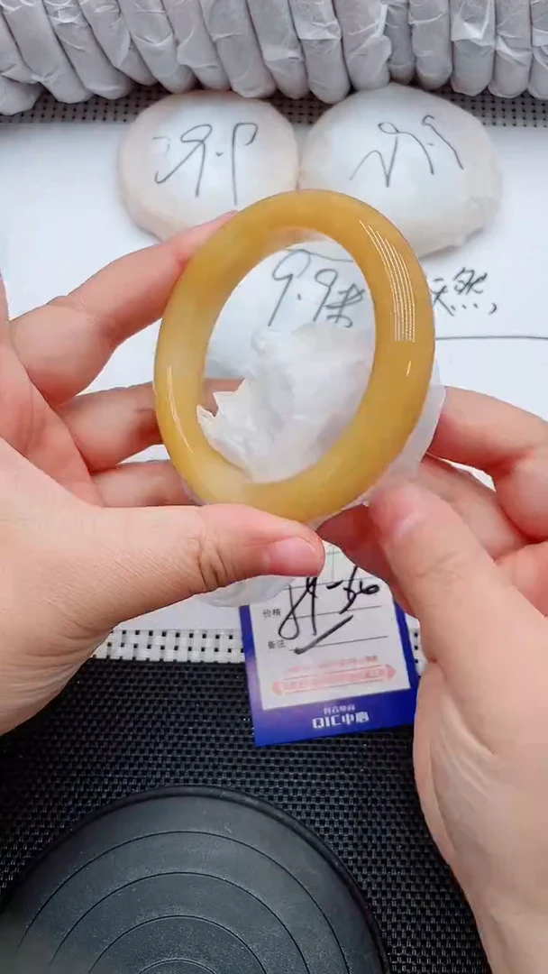 未镶嵌手镯石英质玉59-59-60