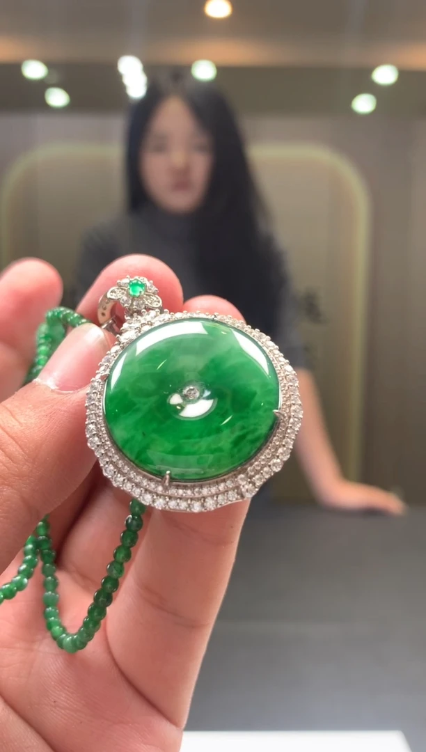 颈饰未镶嵌翡翠          *313