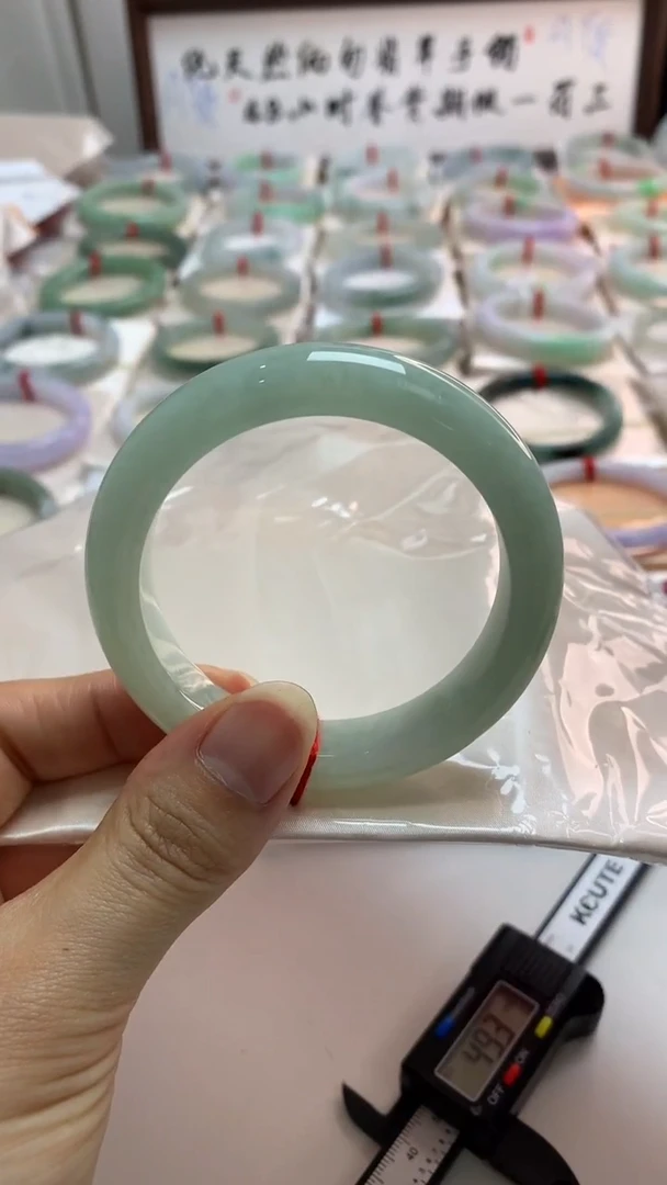 未镶嵌手镯翡翠54果绿