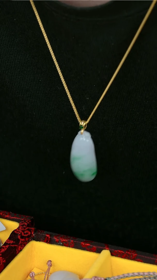 颈饰18K金镶嵌翡翠【4】