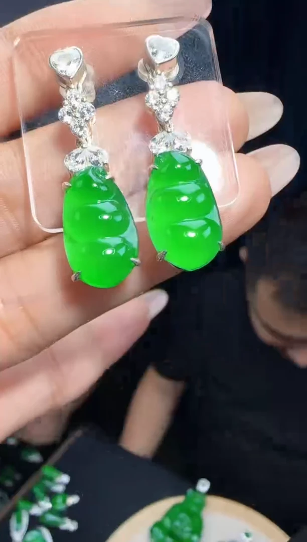 未镶嵌定制翡翠翡翠耳环18