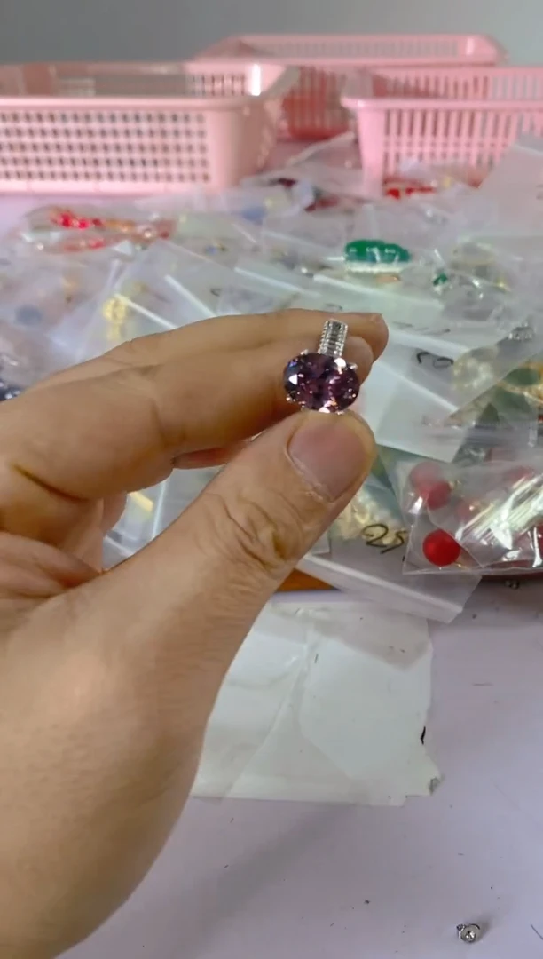 【闪购商品】水晶颈饰银S925镶嵌945红宝，蓝宝，多样性发一件赠链