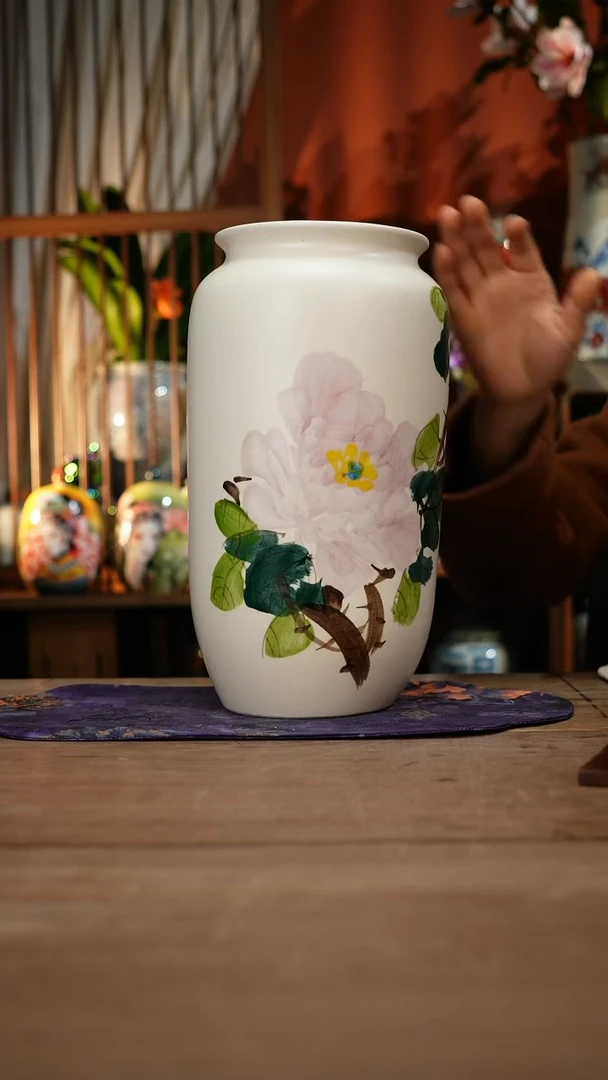 当代景德镇设计师釉下手绘陶瓷花瓶