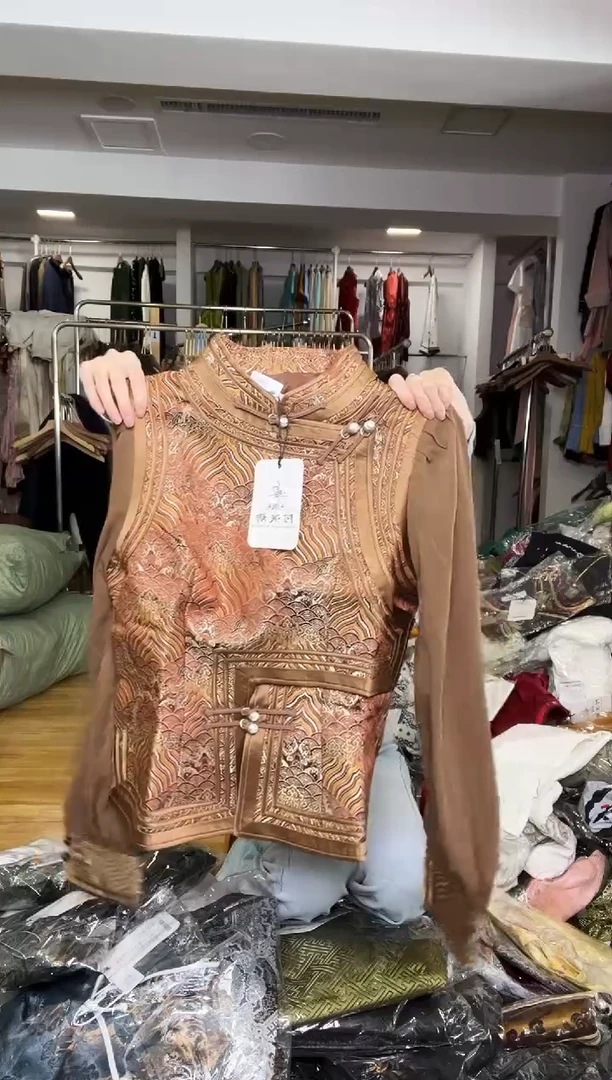 纱袖马甲       L码        105-115斤