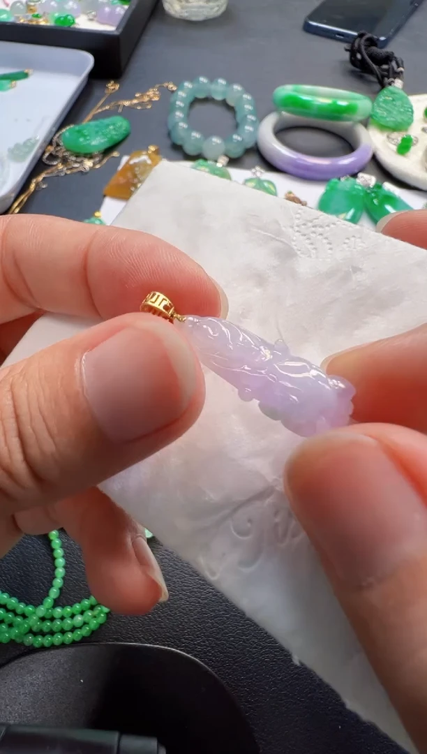 吊坠(不含链)18K金镶嵌翡翠198