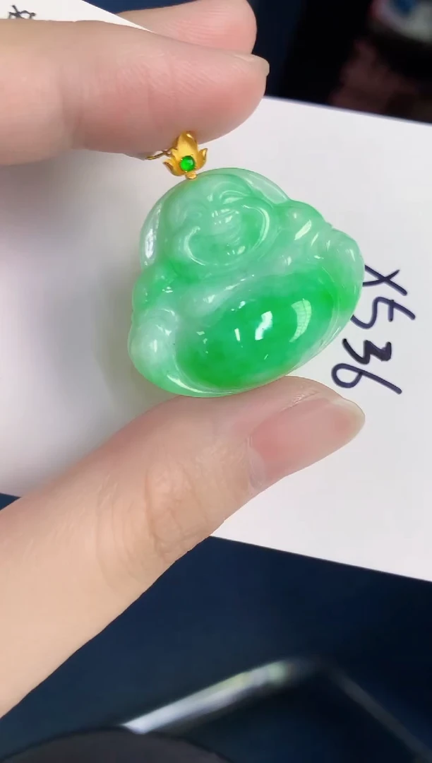 颈饰18K金镶嵌翡翠天然翡翠缅甸A货