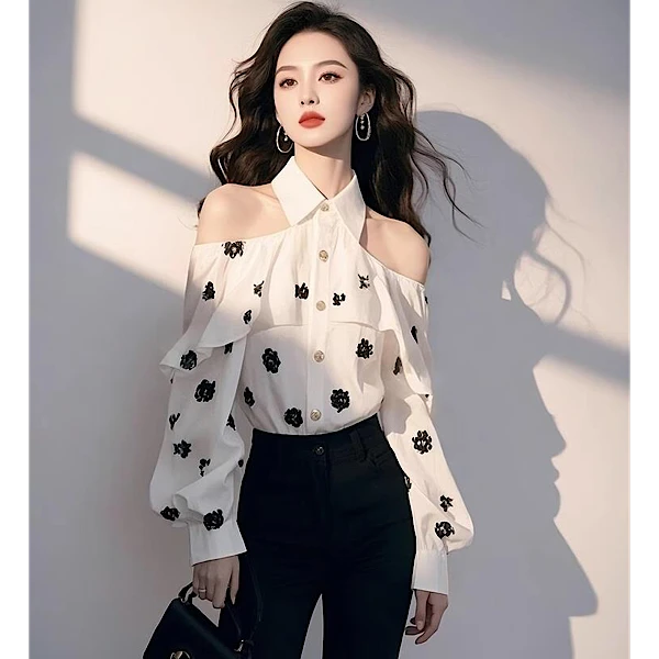 法式设计感高级气质轻熟小香风白色碎花露肩衬衫女2025年新款小衫