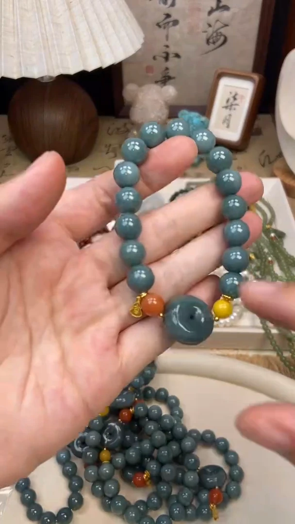 手饰翡翠未镶嵌126