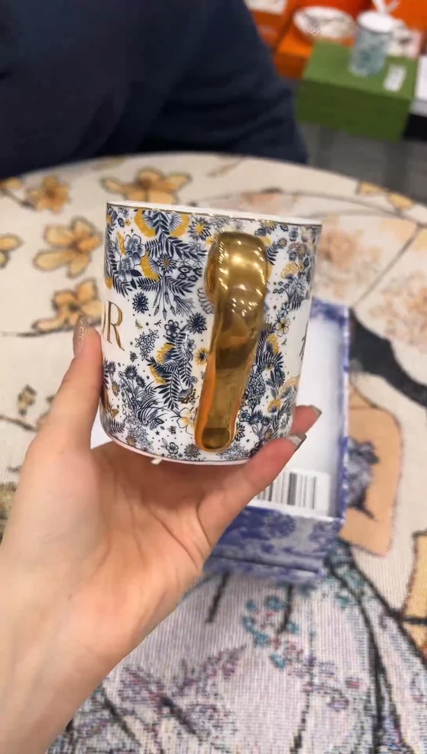 【闪购商品】杯000------------