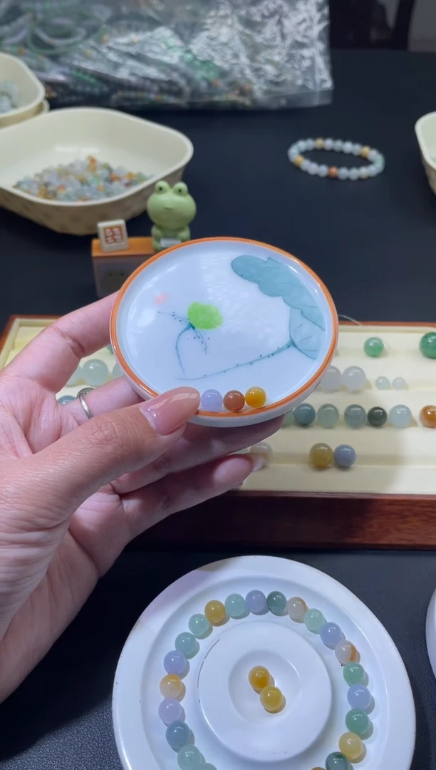 颈饰未镶嵌翡翠丶****g翡翠净货