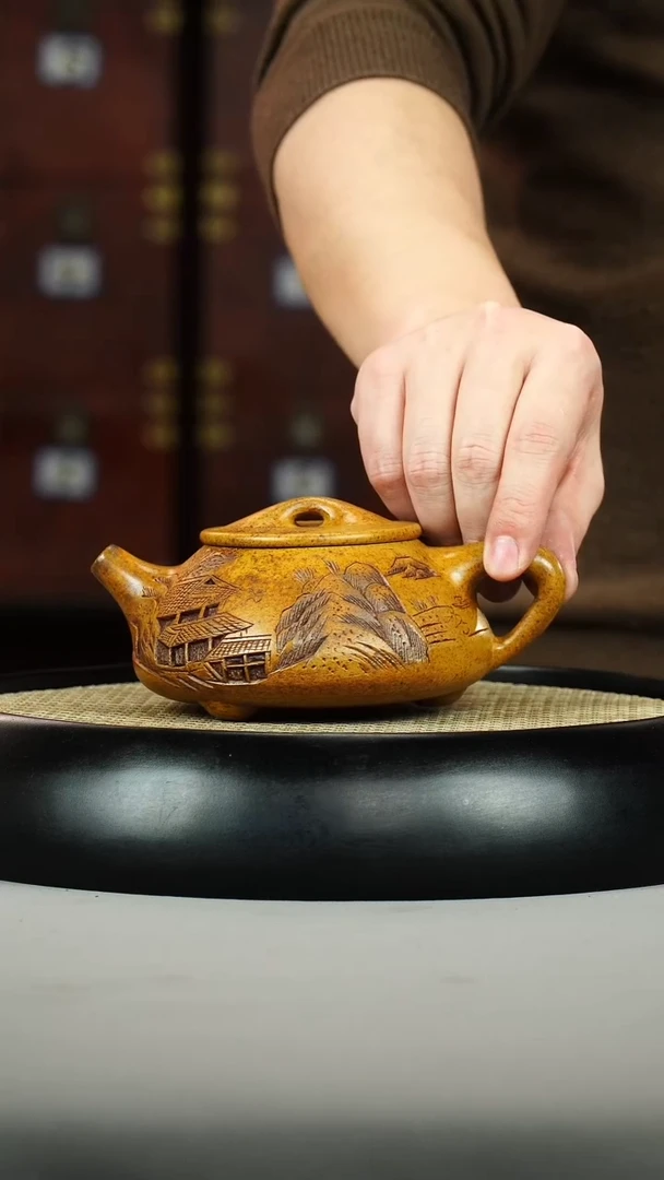 茶壶紫砂龙骨金砂 石瓢 刻绘观山