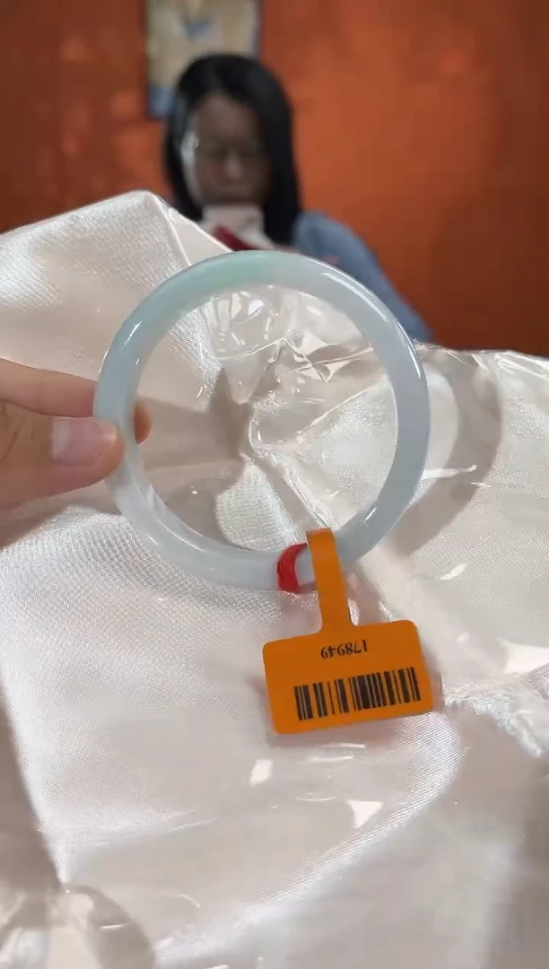 未镶嵌手镯翡翠翡翠手镯