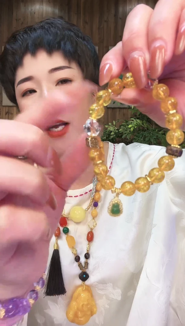 未镶嵌颈饰琥珀00000000608