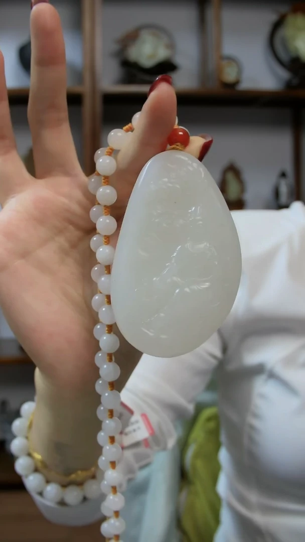 颈饰未镶嵌和田玉观音