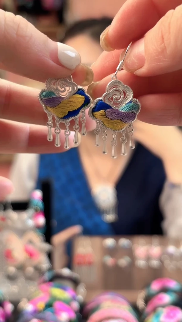 织绣艺枝独绣手工饰品289***