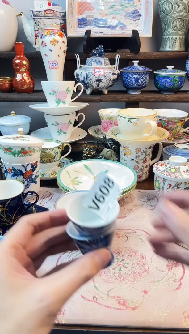 瓷片虹*喵V608不退不换.感谢理解