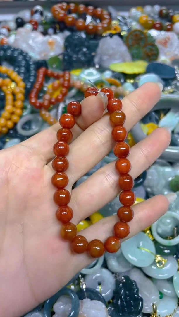 颈饰未镶嵌翡翠8MM/ W /翡翠A货，一件也是批发价