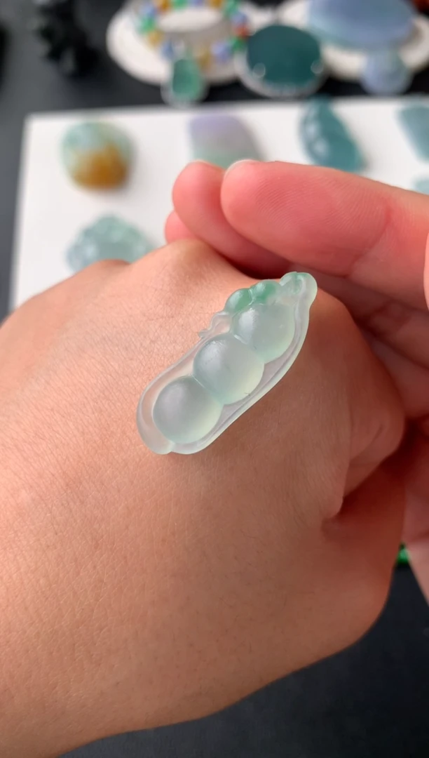 未镶嵌定制翡翠翡翠