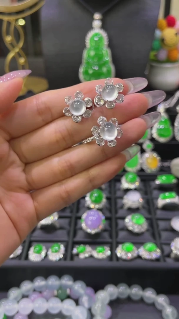 18K金镶嵌翡翠耳饰耳钉戒指两件套