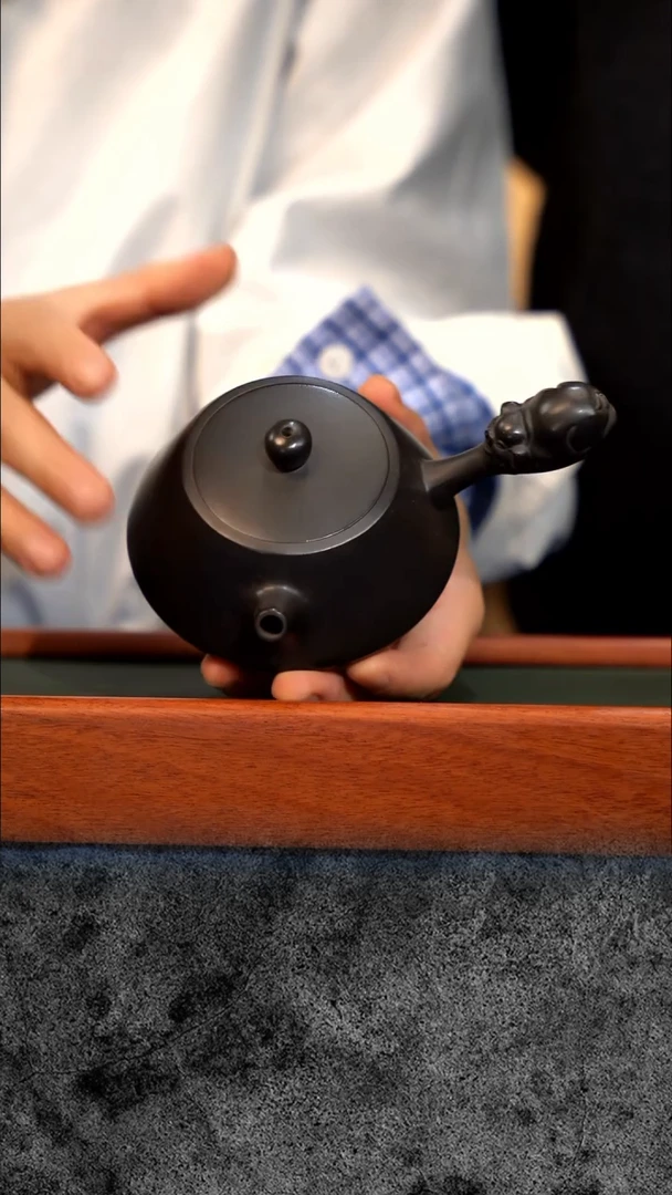 宜兴紫砂 紫砂茶壶 CJY 猪