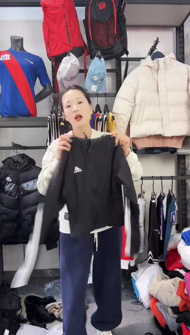 557闪购编码  阿迪运动卫衣裤以直播间过款为准 尺码. 155