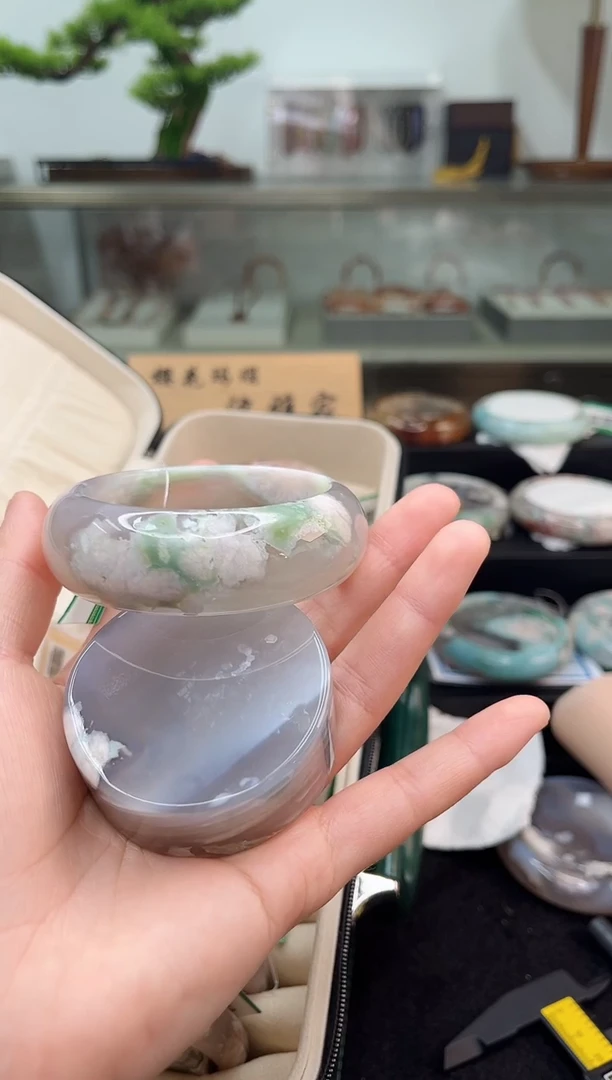 未镶嵌手镯石英质玉57圈口（赠品镯心）s966123