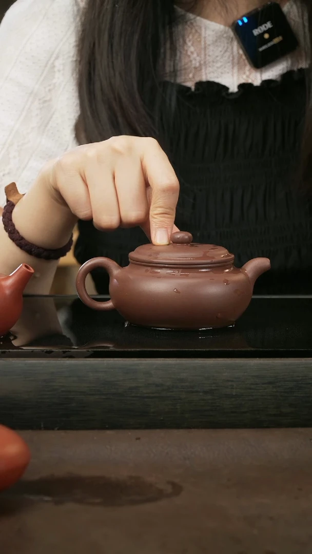 茶壶紫砂19，扁腹，紫泥，180cc
