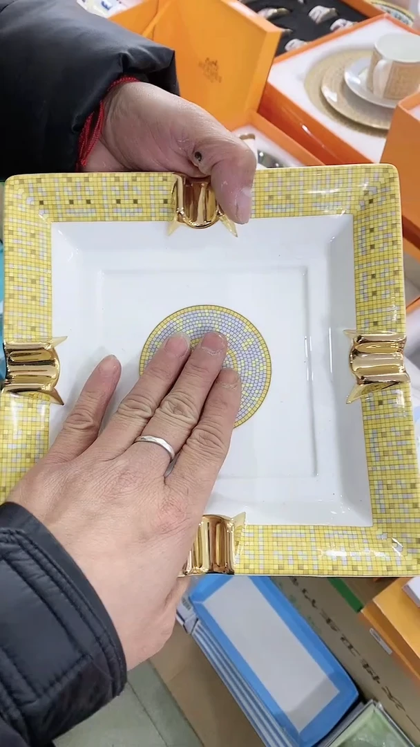 【闪购商品】瓷片00000000000000