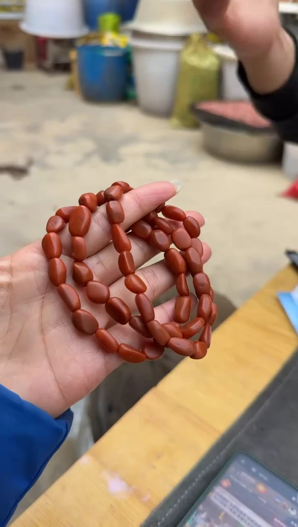 【闪购商品】南红玛瑙单圈未镶嵌原矿无优化随型多样发一串有坑裂W