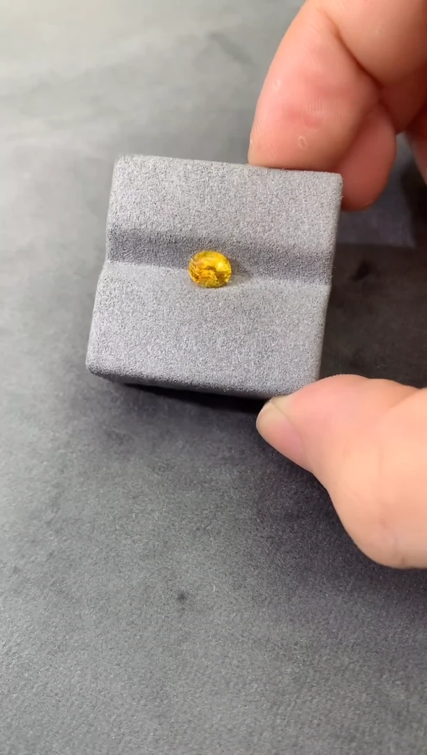 裸石彩色蓝宝石黄色蓝宝石 1.02CT