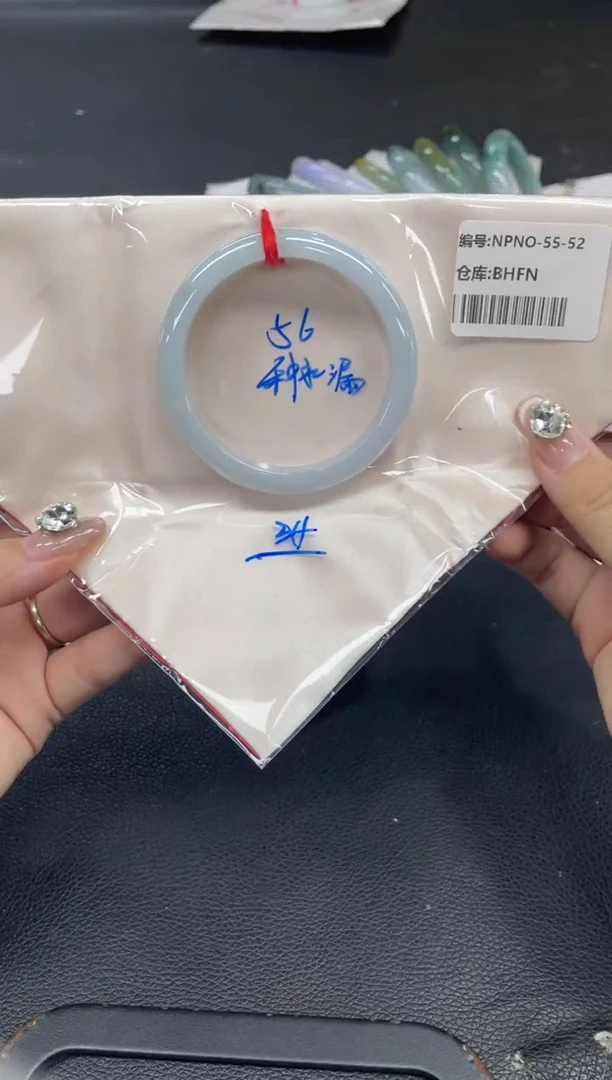 未镶嵌手镯翡翠 翡翠手镯