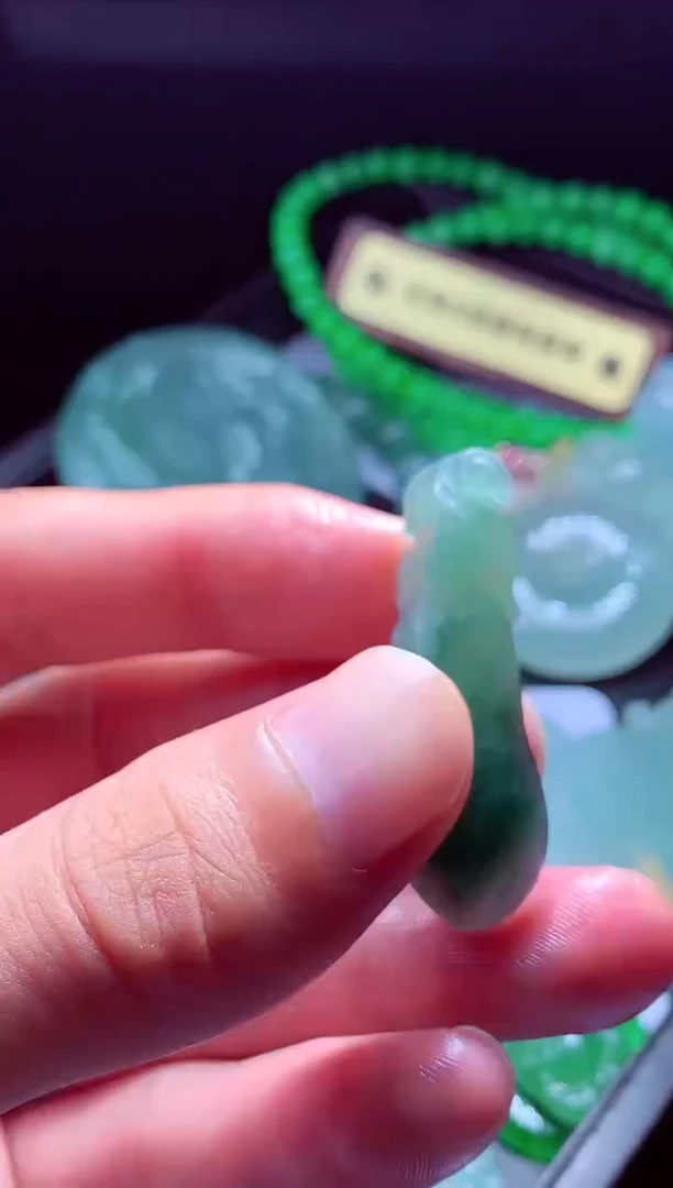 未镶嵌定制翡翠旭*#翡翠毛货定制