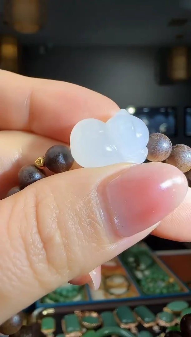 未镶嵌手链和田玉卡4