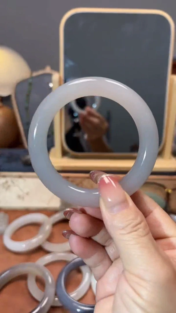 和田玉手镯未镶嵌1